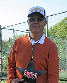 Bill Kingston is the king of prep tennisnow, as he moved to No. 1 on thecareer victories list with 957.