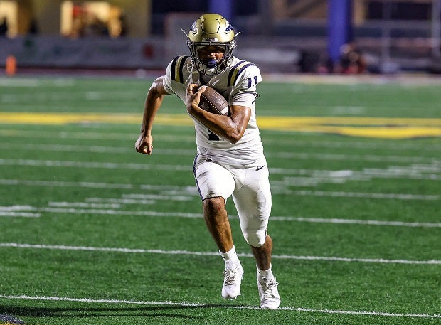 Matai Fuiava has transferred from No. 2 St. John Bosco to Kahuku according to media reports. The junior had throw for more than 1,000 yards this season but was splitting time with freshman Koa Malau'ulu. (Photo: Jeff Klein)