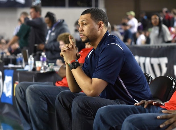 Brandon Roy watches his team warm-up prior to Washington's Class 3A state championship game in March.