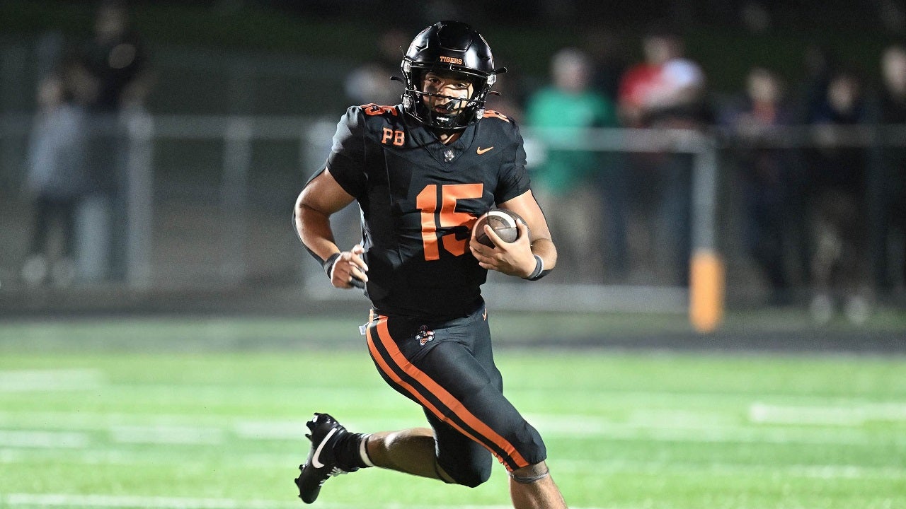 High school football: Kahuku upsets No. 3 St. John Bosco 30-23 on