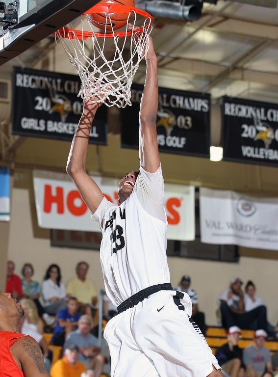 Josh Reaves, Paul VI, scored 14 points in his team's 57-52 win over Whitney Young.