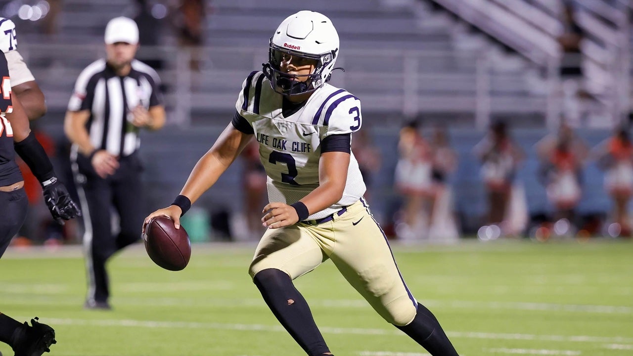 Texas football team puts up 105 points