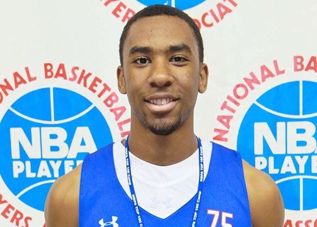 Jalen Lindsey dominated the action in the final of the King of the Bluegrass Holiday Classic, leading No. 20 Christ Presbyterian Academy to the title.