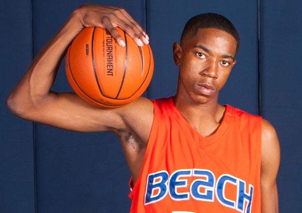 Shaqquan Aaron scored 19 points in his Rainier Beach debut, a 110-52 win over Ingraham. The Vikings improved one spot to No. 5 in this week's Xcellent 25.