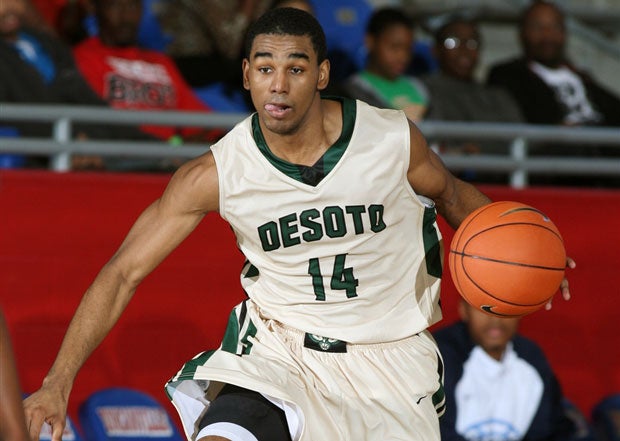 Duke signee Matt Jones and DeSoto welcome top-ranked Simeon to Texas this week.