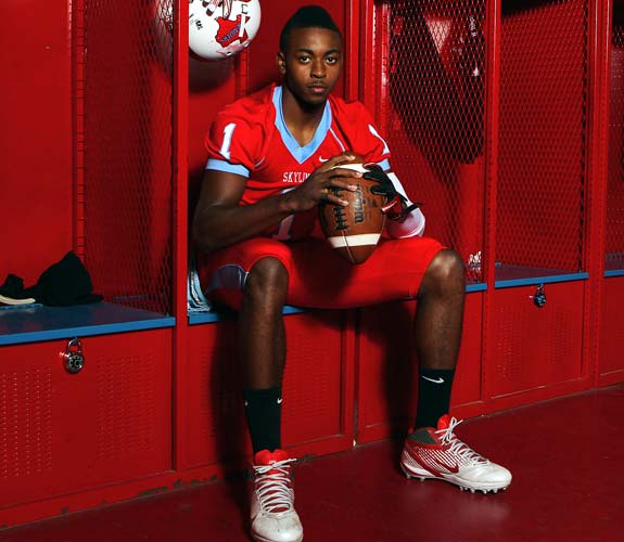 Devante Kincade doesn't turn the ball over, and that has helped him earn his status as one of the state's top quarterbacks.