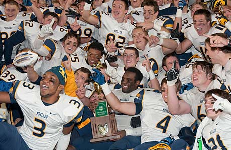 Archbishop Moeller beat previously undefeated Whitmer to win the Ohio Division I title, and also snatched the top ranking in the Midwest.