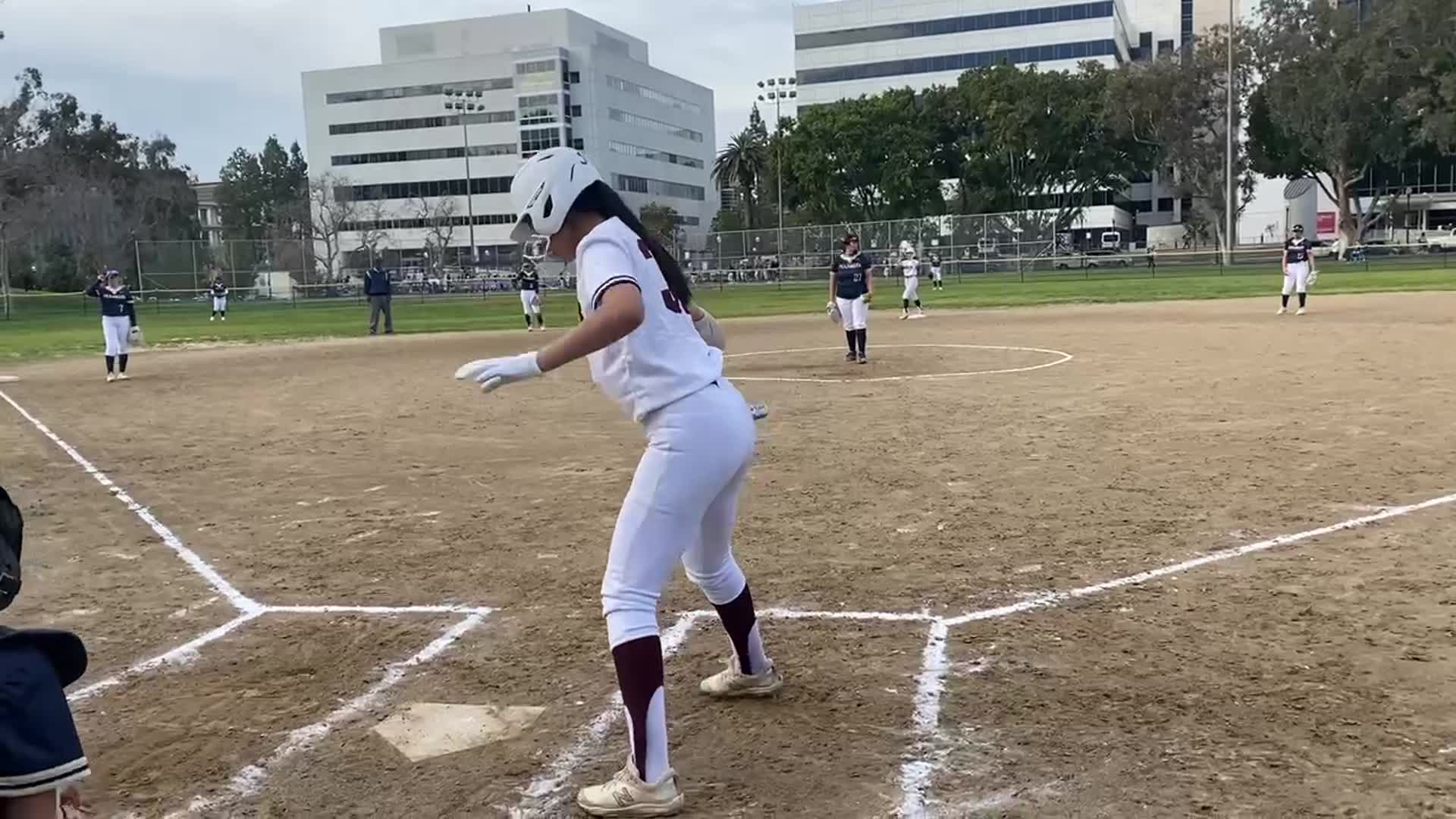 Softball Recap: Bravo Makes It Eight in a Row on the Road