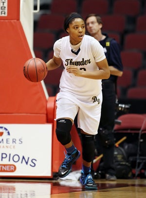 Anigwe led her team to an AIA title as a junior.