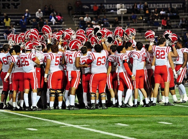Top-ranked Mater Dei continued its quest toward a CIF state title and possible national championship with a convincing 38-24 win over No. 2 St. John Bosco on Friday.