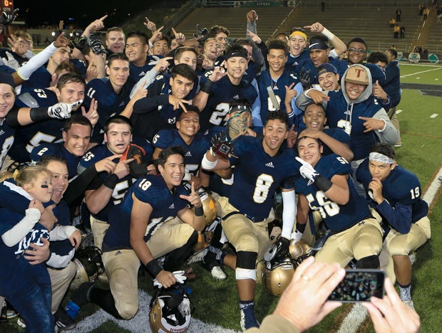 Mater Dei Catholic celebrated a San Diego Section title.