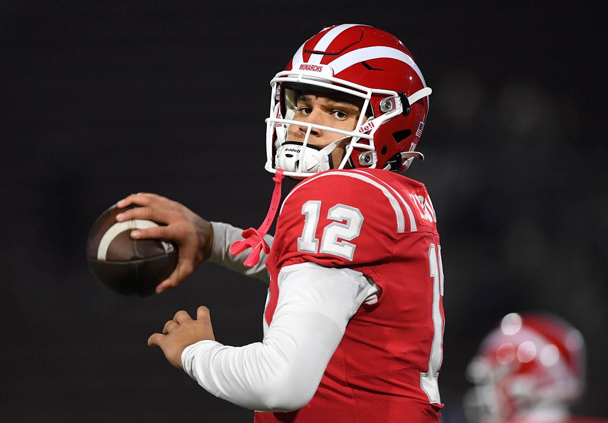 Senior quarterback Elijah Brown of Mater Dei hopes to extend his high school career Friday against rival St. John Bosco. (Photo: Marc Gewertz)