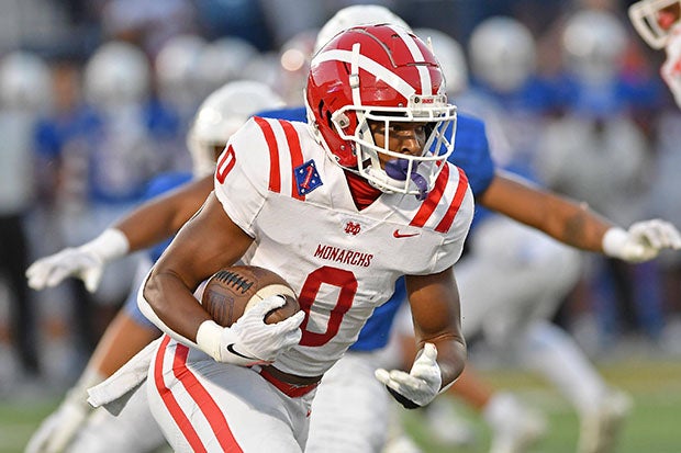 Sophomore running back Jordon Davison was big down the stretch Friday night in Mater Dei's win at Bishop Gorman.