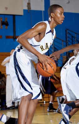 Maurice Harkless will head to St. John's after spending his senior season at South Kent Prep in Connecticut.