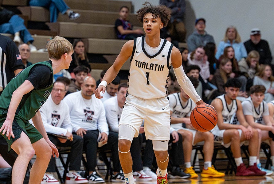 MaxPreps Oregon Player of the Year Jemai Lake helped Tualatin erase a five-point deficit in the final 9.6 seconds of the state championship game to knock off Central Catholic. (FILE PHOTO: Troy Tsuma)