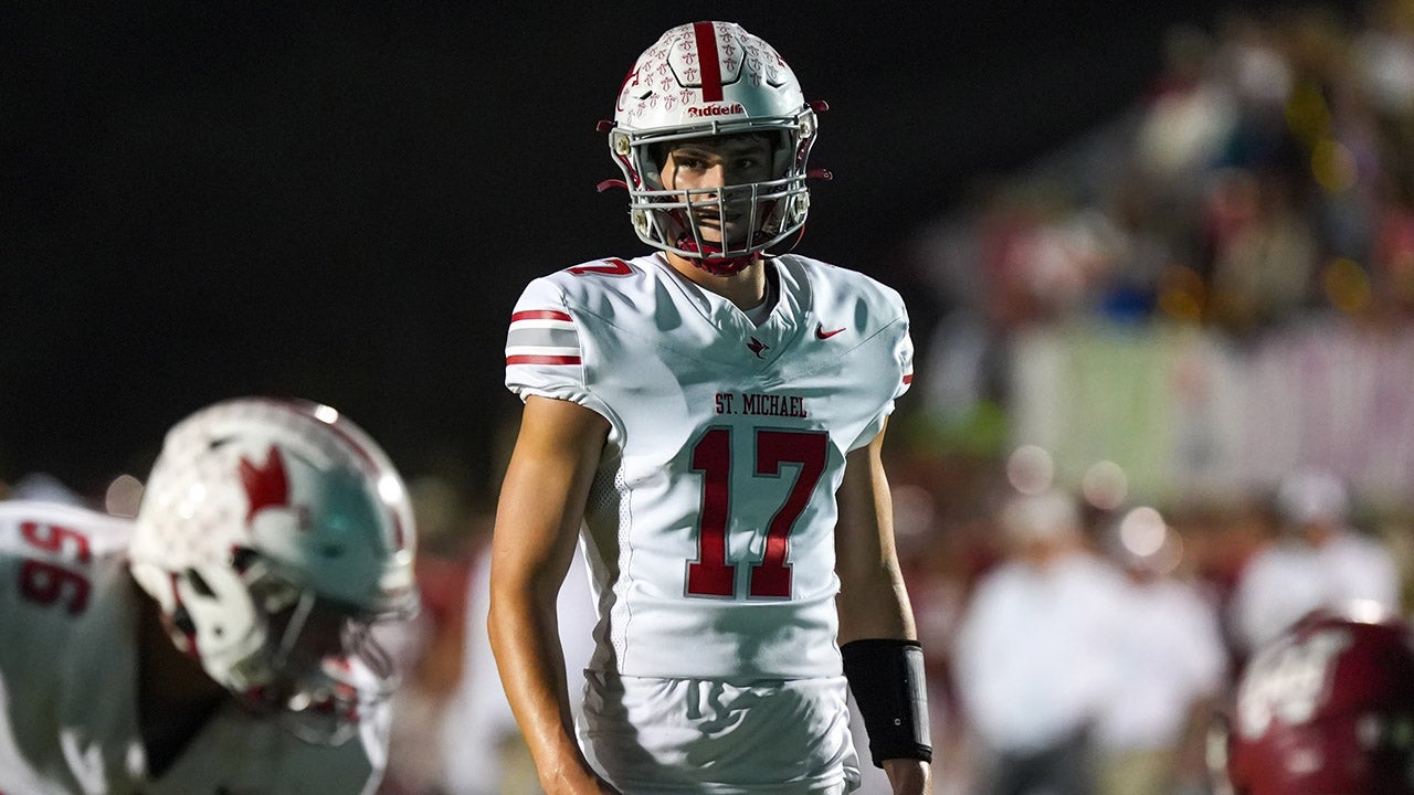 FOOTBALL: Rivers makes college choice