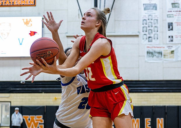 MaxPreps Missouri Player of the Year Natalie Potts in action at the Webster Winter Challenge in early February. (Photo: Jimmy Simmons)