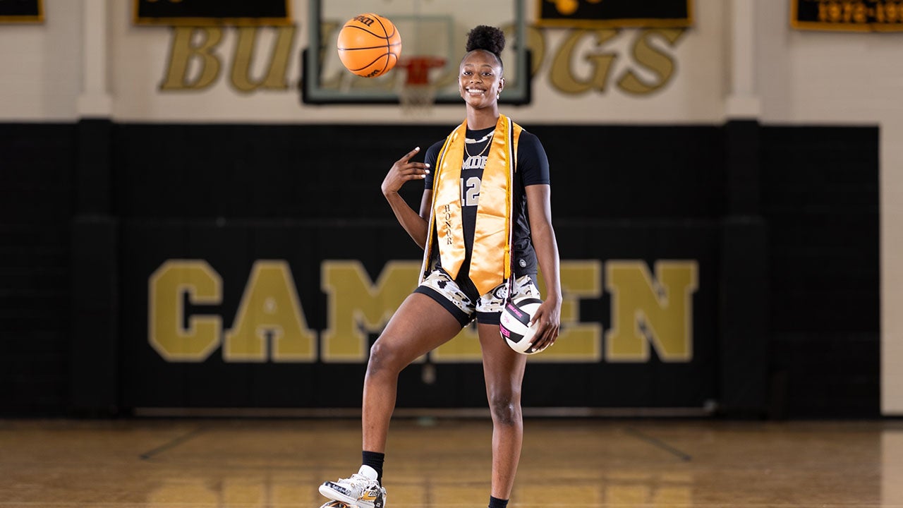 Joyce Edwards named 2023-24 MaxPreps Female National Athlete of the Year