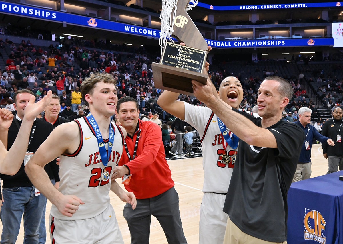 Jesuit celebrates after defeating Chatsworth in the California Division II championship. (Photo: David Steutel)