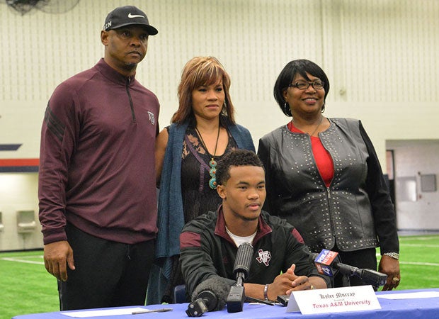 MaxPreps NPOY Kyler Murray of Allen (TX) inks his letter of intent to Texas A&M.