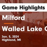 Walled Lake Central picks up fifth straight win on the road