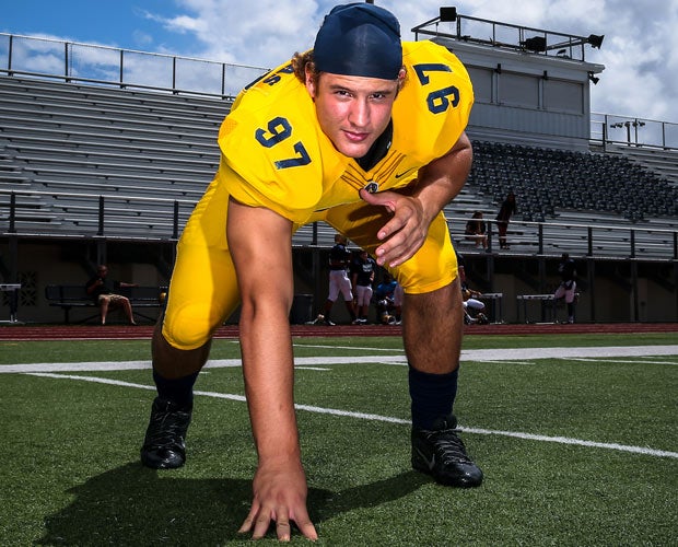 Defensive lineman Nicholas Bosa