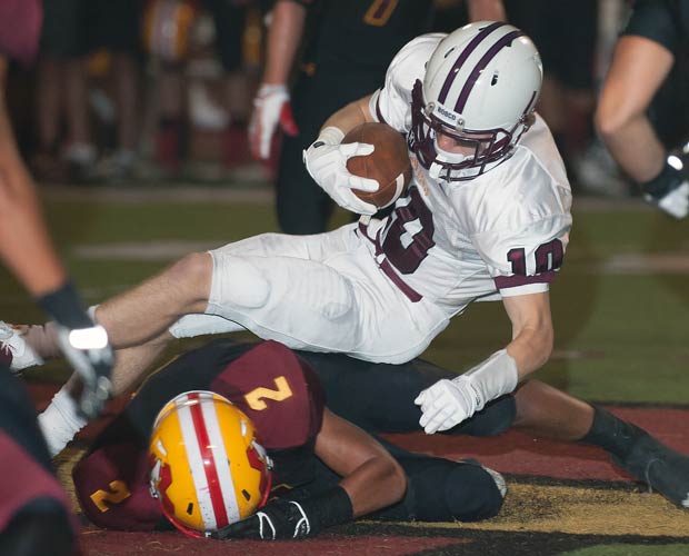 Alex Kaplanovich hauls in a catch in overtime Saturday.