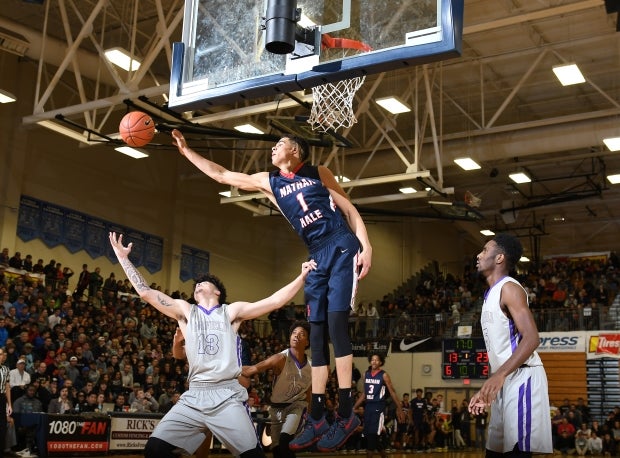 Michael Porter Jr., shown here during a semifinal win over Garfield, averaged 32 points and 16.7 rebounds per game in four outings at the Les Schwab Invitational in Oregon.