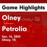 Basketball Game Recap: Olney Cubs vs. Petrolia Pirates