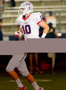 Blake Rodgers scored on a 52-yard run
midway through the fourth quarter to
win it.