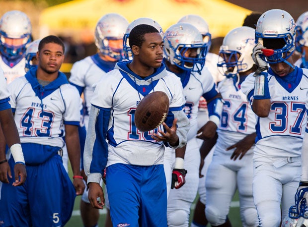 Unranked Byrnes, led by highly touted receiver Braylin Collins (10), marches into De La Salle Friday night to face the nation's eighth-ranked Spartans. Byrnes, which has never traveled West of the Mississippi, has gone 133-15 since 2004. De La Salle is 129-12-2 in the same span.