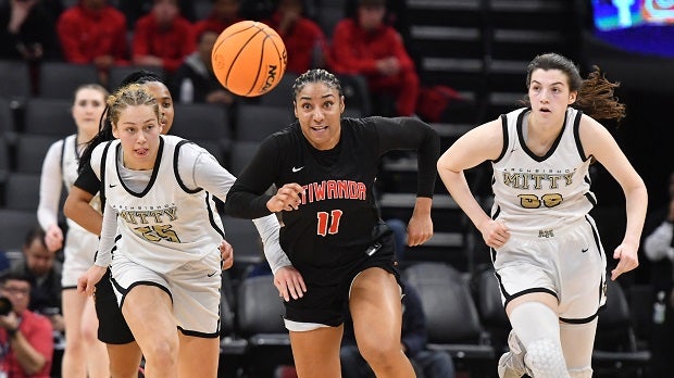 Etiwanda's Kennedy Smith battles for a loose ball against Mitty's Maya Hernandez (left) and Morgan Cheli (right) in the CIF Open Division finals. No. 6 Etiwanda came away with a 69-67 win on a last-second bucket from Jada Sanders. (Photo: David Steutel)