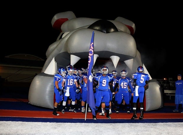 Folsom gets ready to enter the field before shutting out Oak Ridge on Friday.