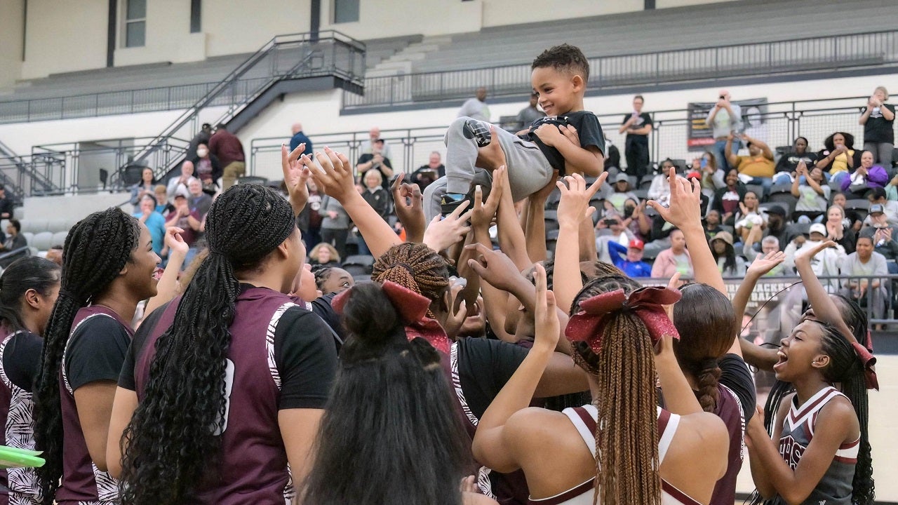 High school girls basketball rankings: Duncanville climbs in MaxPreps Top 25 after beating DeSoto in Texas Class 6A tournament