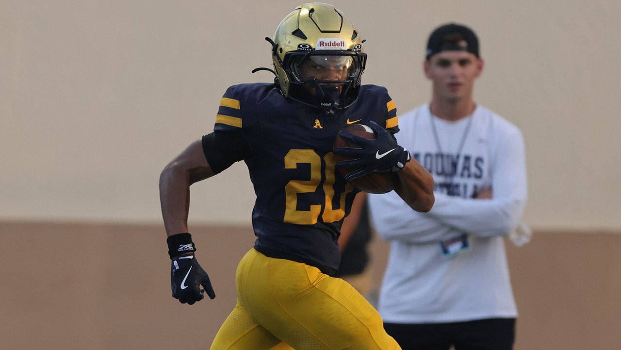 No. 1 Aquinas 31, No. 6 Columbus 24
