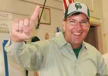 Andy Beal sporting a familiar sign
and the Hunters' cap.