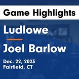 Joel Barlow snaps nine-game streak of losses on the road