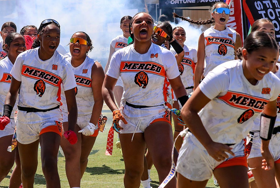 Merced jumped to No. 9 in this week's MaxPreps Top 25 after a major victory over Central of Alabama at the MaxPreps Flag Football Showdown. (PHOTO: Rene Morales)