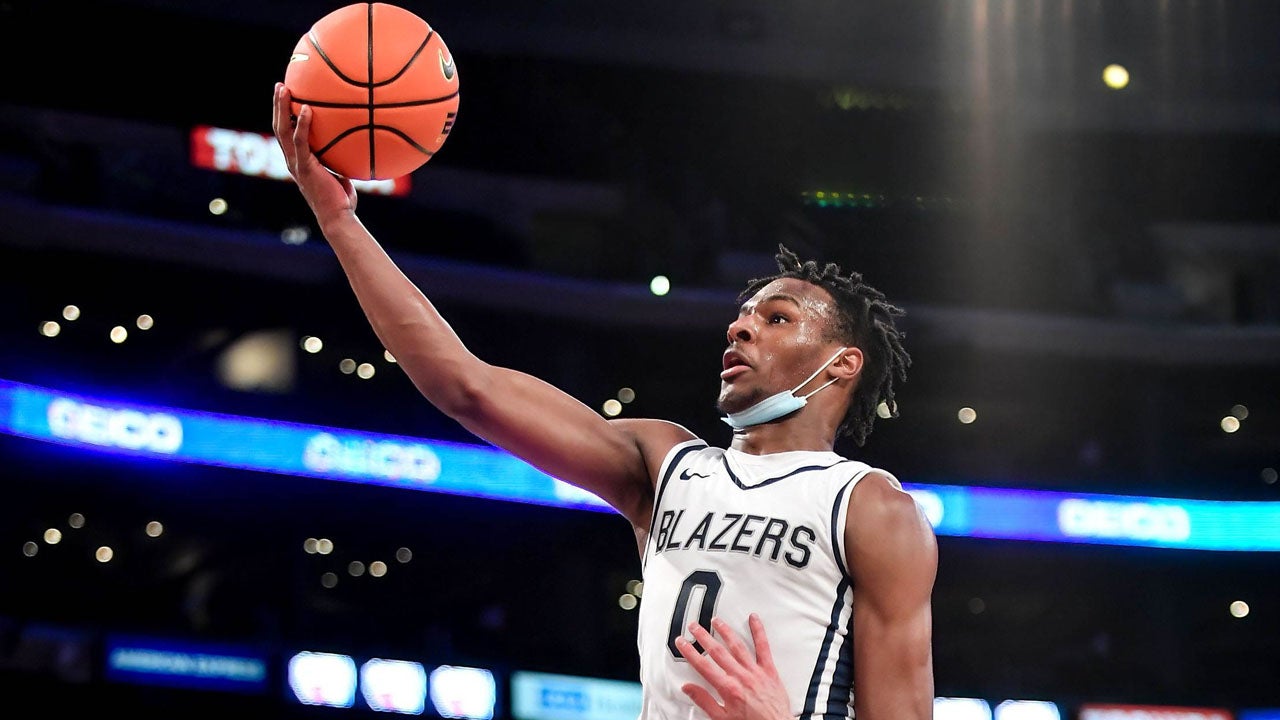 Live CIF boys basketball scoreboard: Sierra Canyon holds on, plays Harvard-Westlake in SoCal semifinals