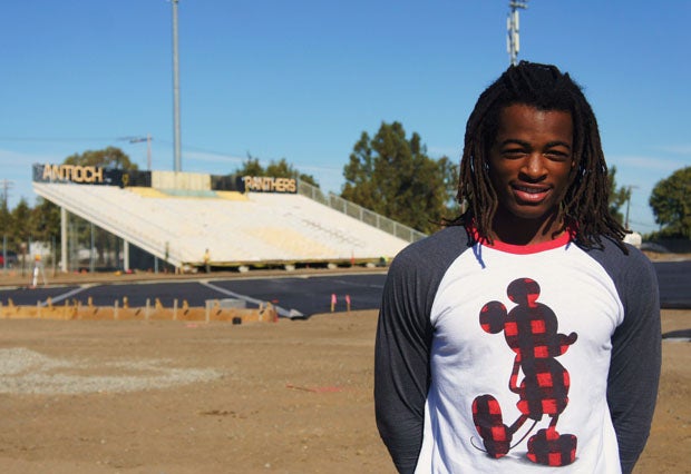 Najee Harris said he's never had any athletic idols nor does he try to pattern his running style after any professionals. His style is all his own.