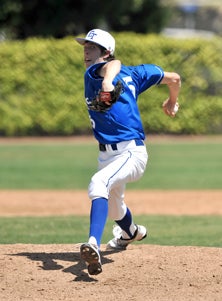Tyler Brashears and his El Toro
teammates advance to today's
semifinals at Cal-State Fullerton