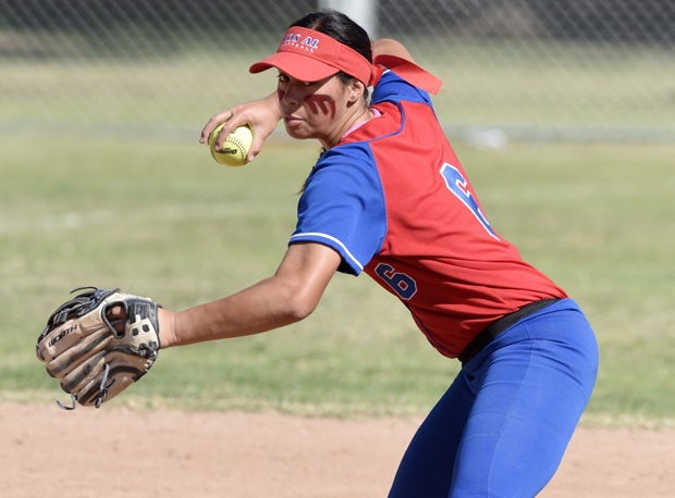 Mary Iakopo and Los Alamitos are the new No. 1 team in the nation.