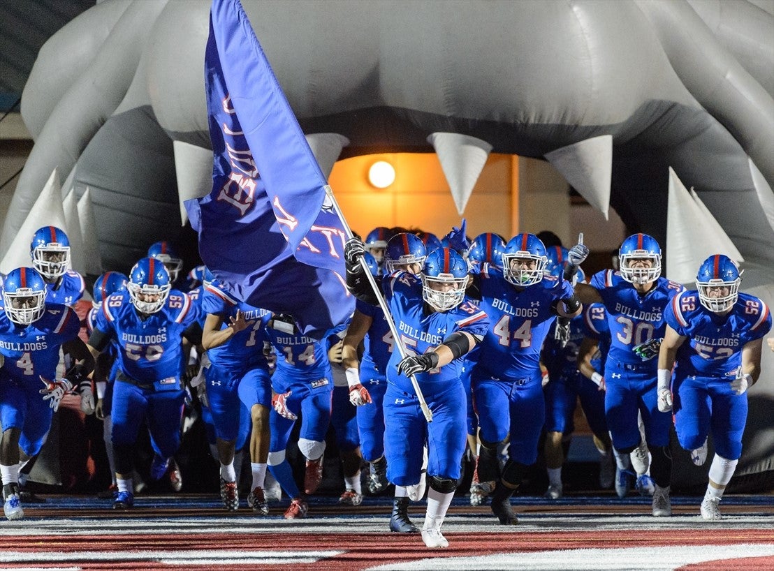 Folsom meets Oak Ridge in a Sierra Foothill League showdown.