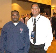 Fred Lauina (right) will be blocking
for Damien Haskins next season at
Oregon State. On Wednesday, they
met at the International Bowl
Welcome Dinner.