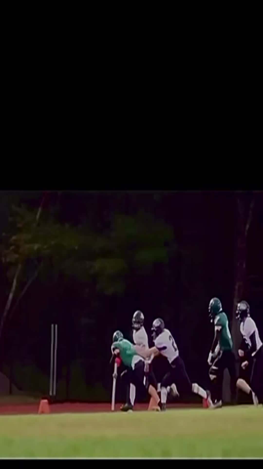 Football Game Preview: Mt. Hope Huskies vs. Chariho Chargers + How To Watch