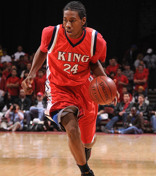 Leonard averaged 17.3 points as a junior.