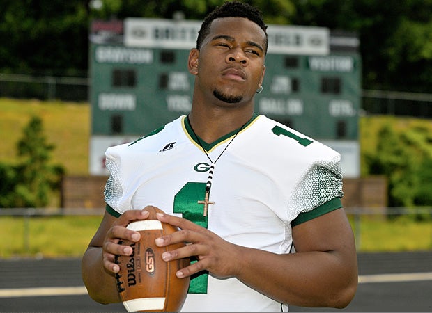 Robert Nkemdiche, the nation's top recruit coming out of high school, made a significant impact during his freshman season at Ole Miss.
