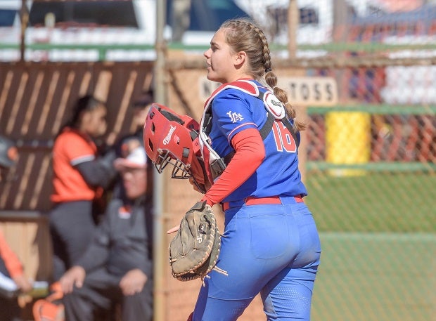Taryn Clements of Los Alamitos helped the No. 5 Griffins to a 4-2 win in the title game of the Michelle Carew Classic. (Photo: Darin Sicurello)