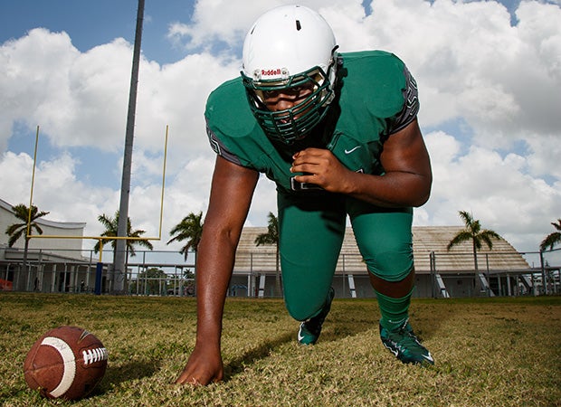 Tackle Navaughn Donaldson