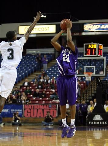 Tapley made five 3-pointers and had a game-high 27 points.